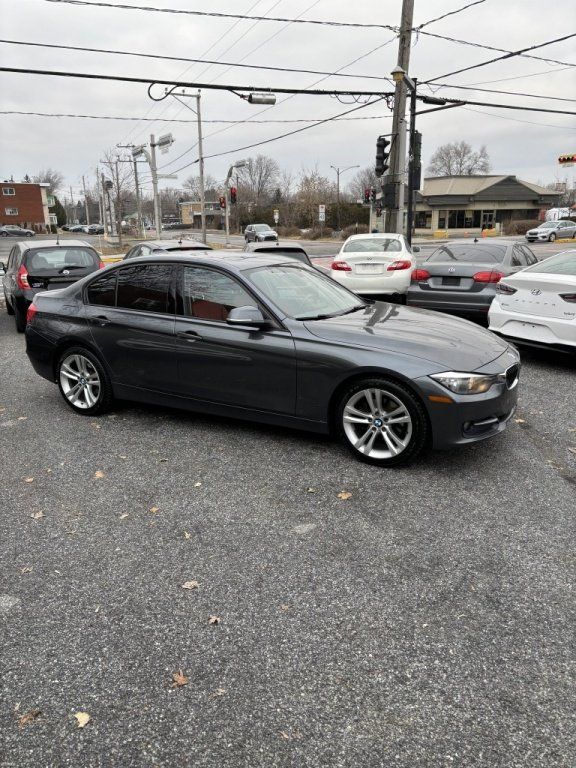 BMW 320i 2015 - Thumbnail 1