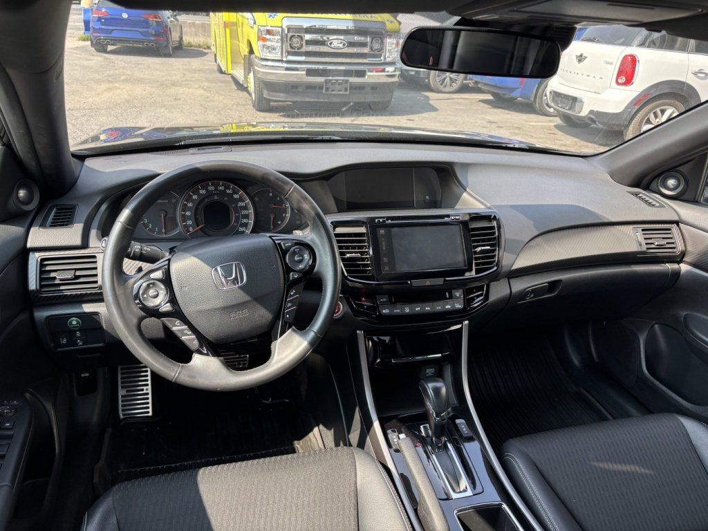 Honda Accord 2017 - Thumbnail 12